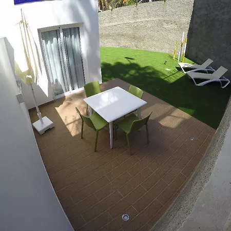 The Blue Corner Apartman